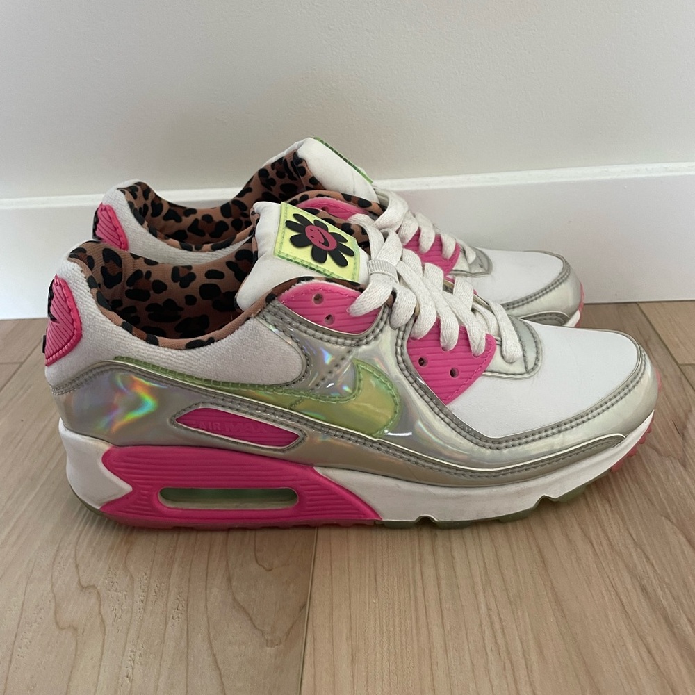 NIKE AIR MAX 90 LX DAISY LEOPARD IRIDESCENT size 7